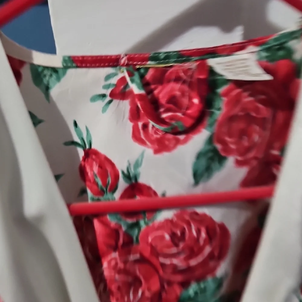 Floral Kimono Robe with Red Roses - Picture 6 of 7